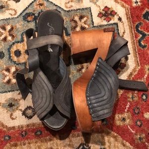 Free People clogs